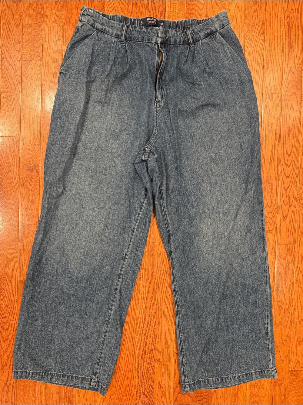 Hollister Ultra High Rise Wide-Leg Denim Pants